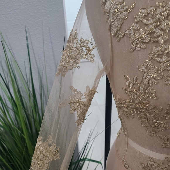 Gold Embroidery Bodysuit - Picture 5 of 6